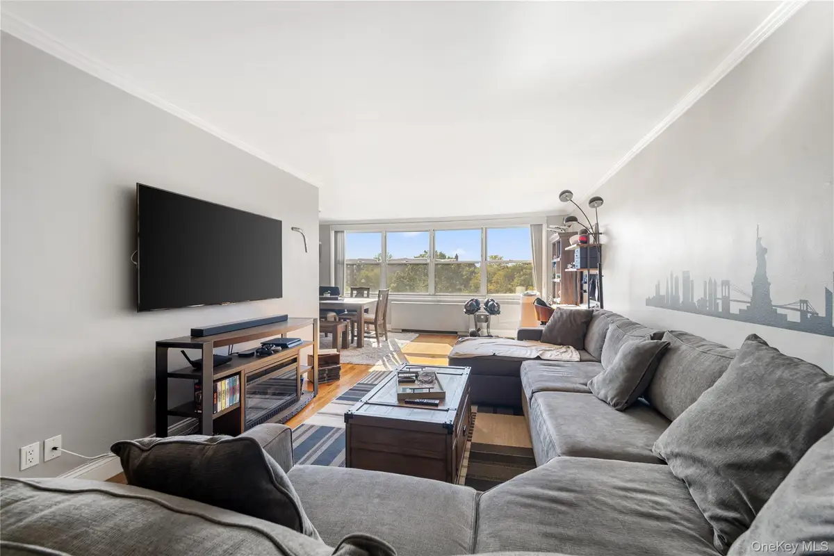 211-40 18th Avenue #6J, Bayside, NY 11360 - Image #1