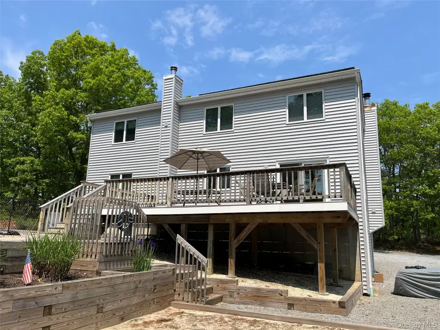 27 Newtown Court, Hampton Bays, NY 11946 - Image #2