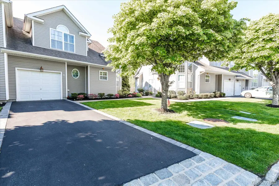 43 Halley Lane, Miller Place, NY 11764 - Image #2