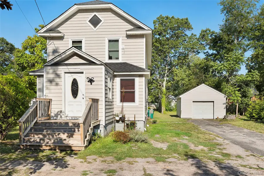 135 Lake Avenue, Flanders, NY 11901 - Image #2