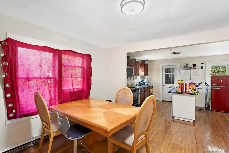 135 Lake Avenue, Flanders, NY 11901 - Image #3