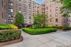 83-25 98th Street #4T, Woodhaven, NY 11421 - Image #1