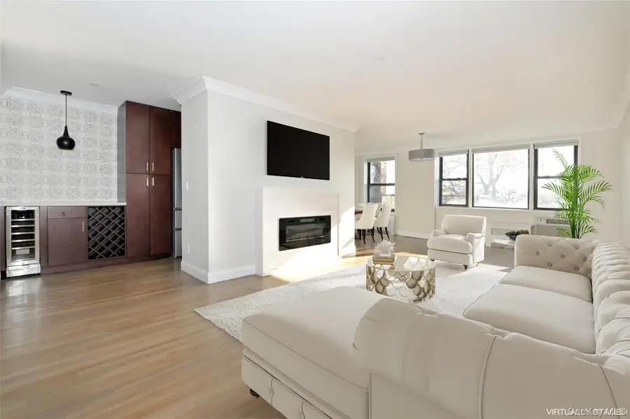 6 Birchwood Court #4N, Mineola, NY 11501 - Image #2