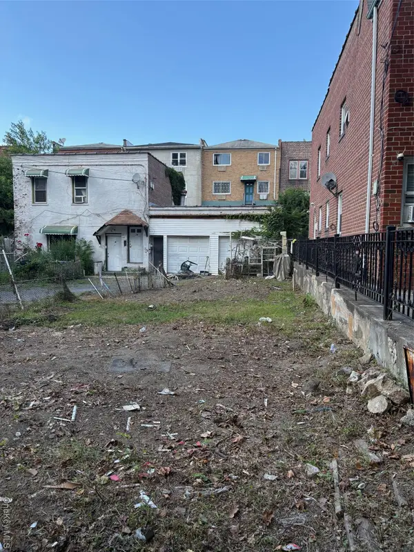 845 E 213th Street, Bronx, NY 10467