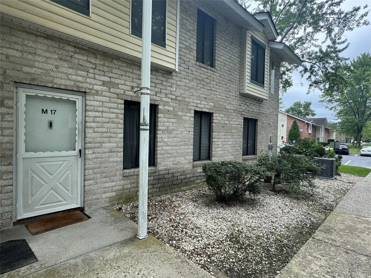17 Montana Court #17, Coram, NY 11727 - Image #1