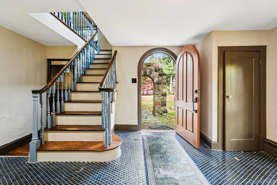 51 Laurel Road, New City, NY 10956 - Image #2