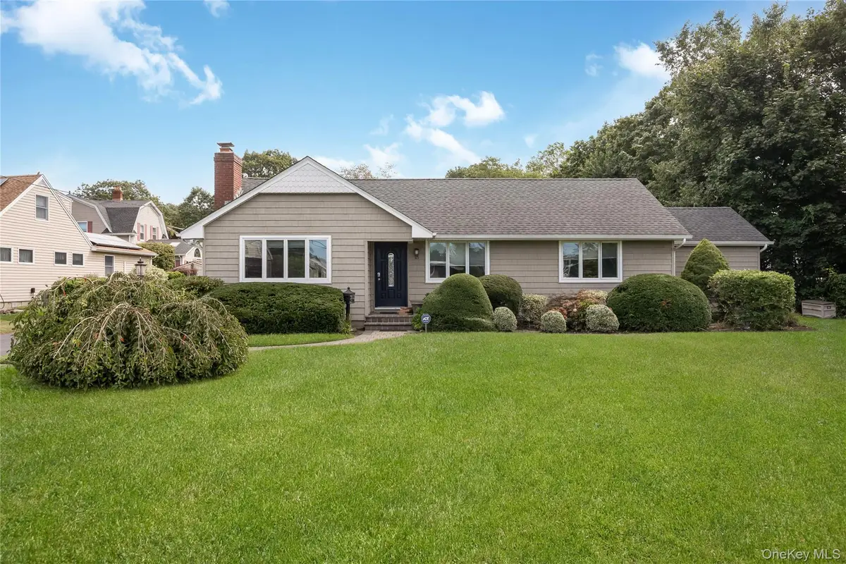 18 Central Avenue, Amityville, NY 11701 - Image #1