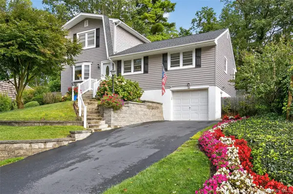 32 Cliftwood Drive, Huntington, NY 11743