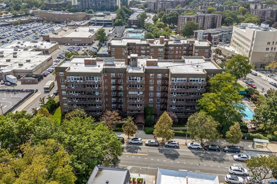 23-20 Bell Boulevard #5F, Bayside, NY 11360 - Image #2