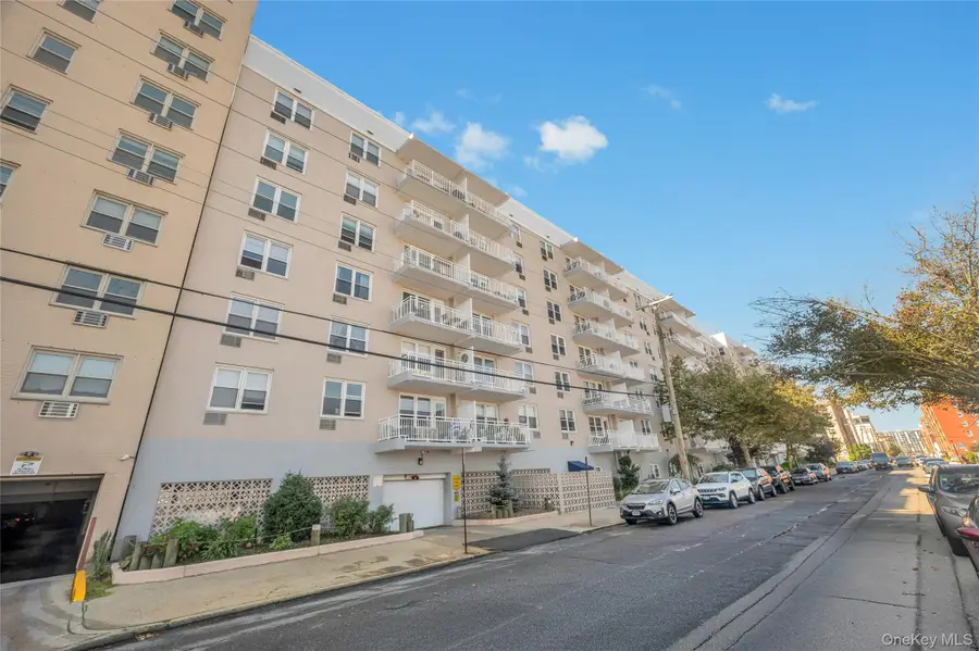 522 Shore Road #3U, Long Beach, NY 11561 - Image #2