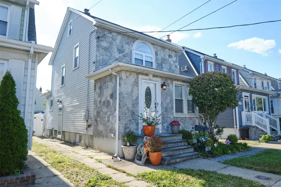 92-40 245th Street, Floral Park, NY 11001 - Image #3