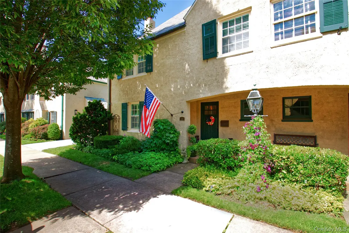 22 Franklin Court, Garden City, NY 11530 - #1