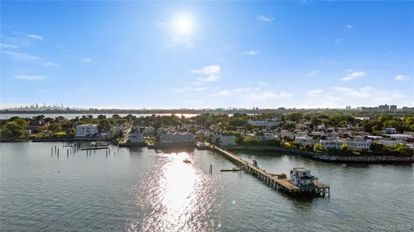 21 Deepwater Way, Bronx, NY 10464