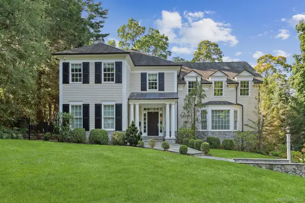 8 Horseguard Lane, Scarsdale, NY 10583