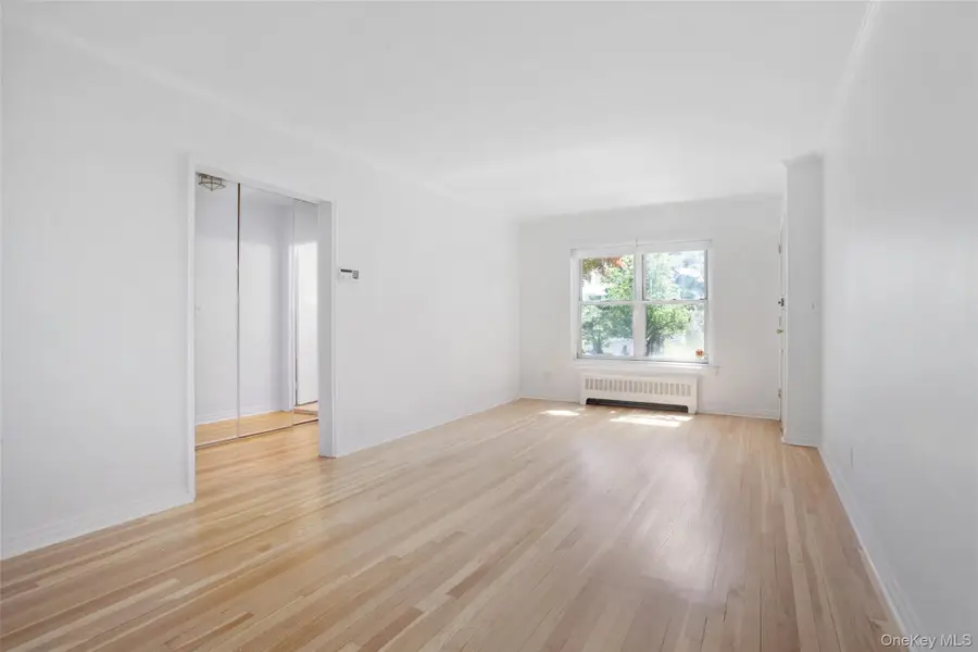 196-35 Dunton Ave Hollis #1, Hollis, NY 11423 - Image #2