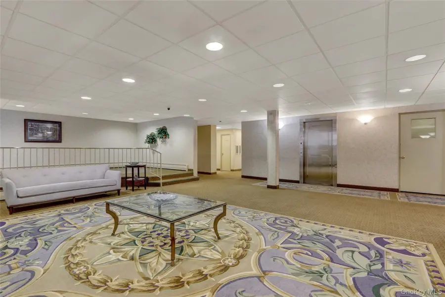 20 Daley Place #104, Lynbrook, NY 11563 - Image #3