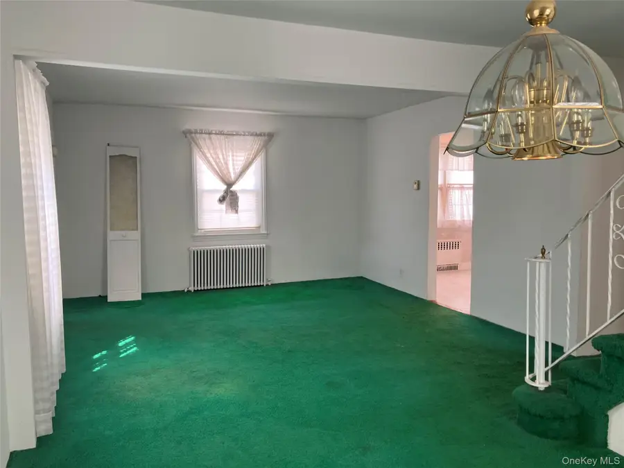 40 Irwin Street, New Hyde Park, NY 11040 - Image #3