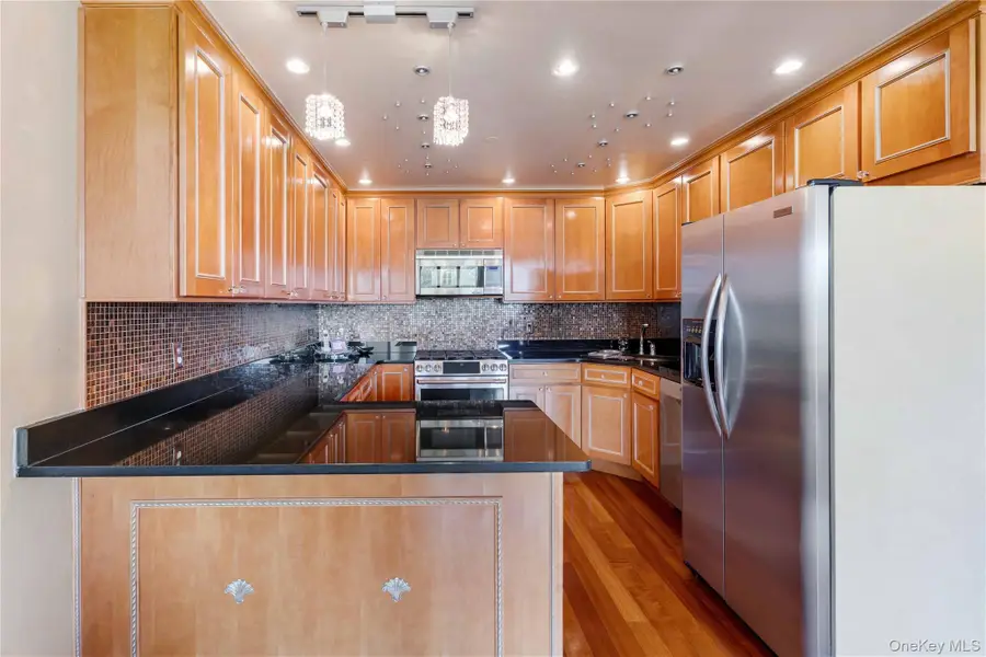 9935 Shore Road #6B, Brooklyn, NY 11209 - Image #3