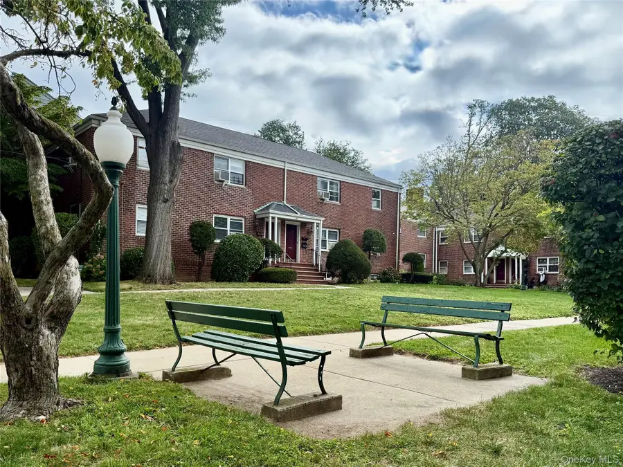 560 Tuckahoe Road #1B, Yonkers, NY 10710 - Image #2