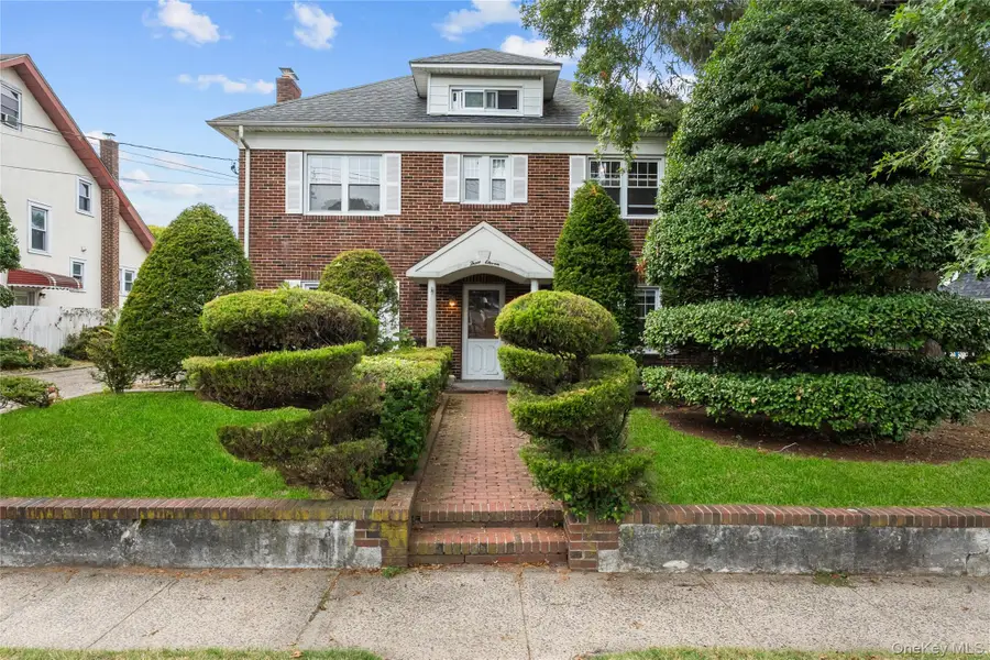 311 Hamilton Avenue, Hewlett, NY 11557 - Image #2