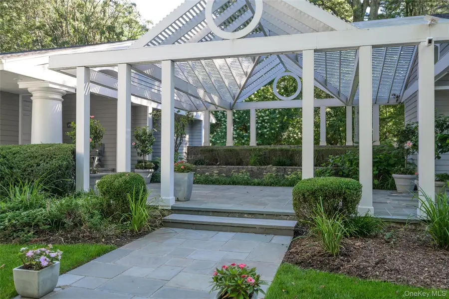 48 Morgan Drive, Old Westbury, NY 11568 - Image #3