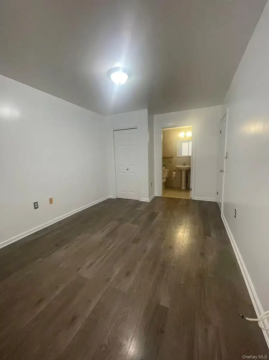 42-11 Parsons Boulevard #4D, Flushing, NY 11355 - Image #2