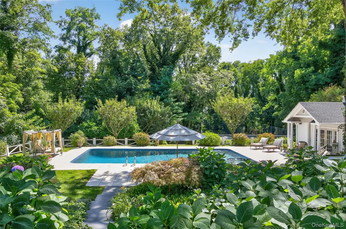 42 Clocktower Lane, Old Westbury, NY 11568 - Image #1