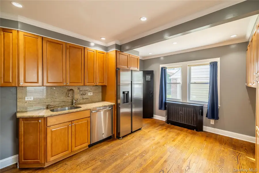 1035 Wool Avenue, Franklin Square, NY 11010 - Image #2