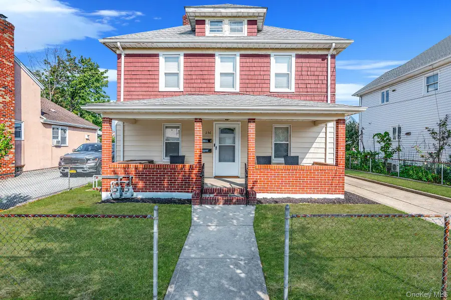 236 Jackson Avenue, Mineola, NY 11501 - Image #2