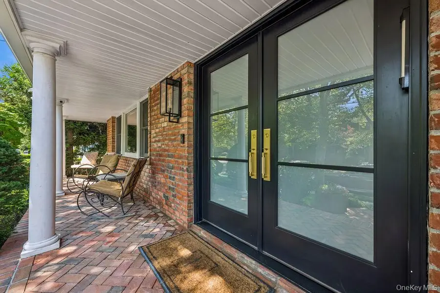 992 Dartmouth Lane, Woodmere, NY 11598 - Image #3