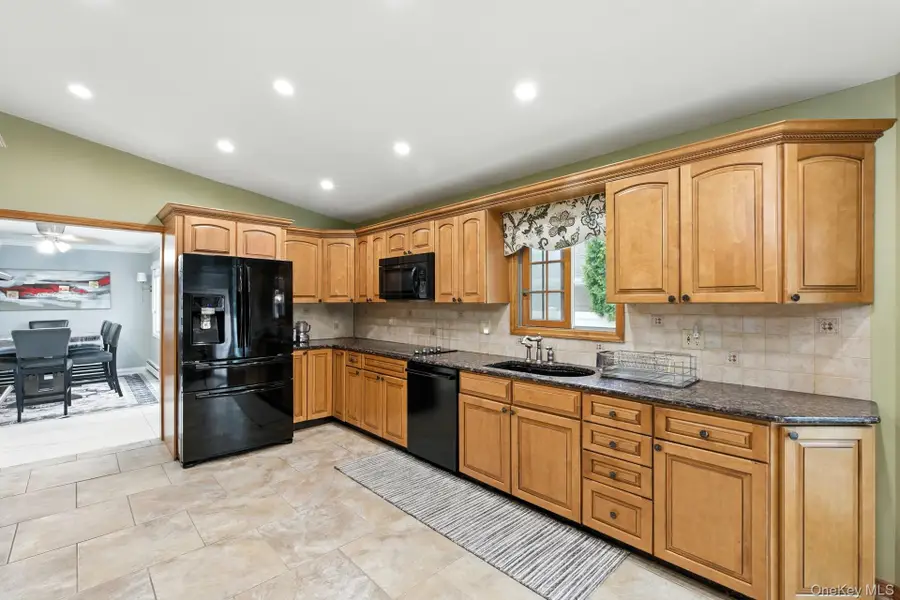 3532 Waverly Avenue, Seaford, NY 11783 - Image #2