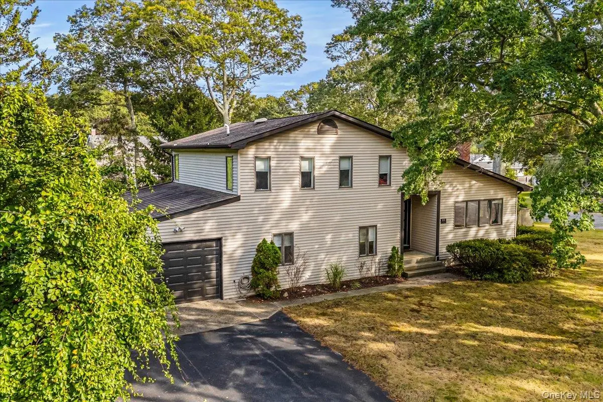 22 Howell Place, Speonk, NY 11972 - Image #1