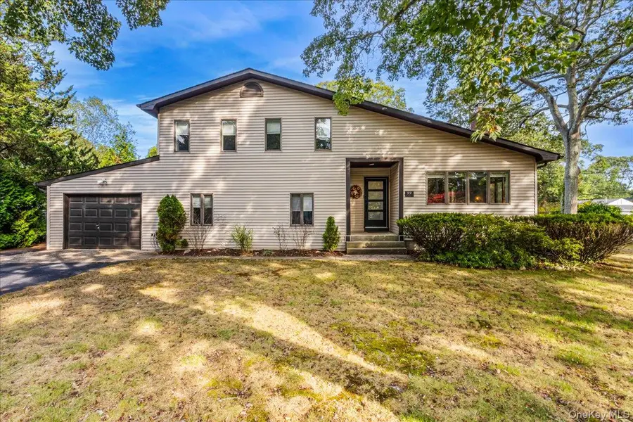 22 Howell Place, Speonk, NY 11972 - Image #3