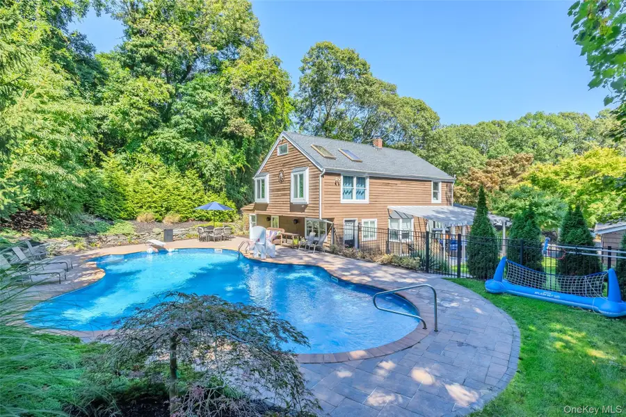 6 Edgewood Avenue, Port Jefferson, NY 11777 - Image #2