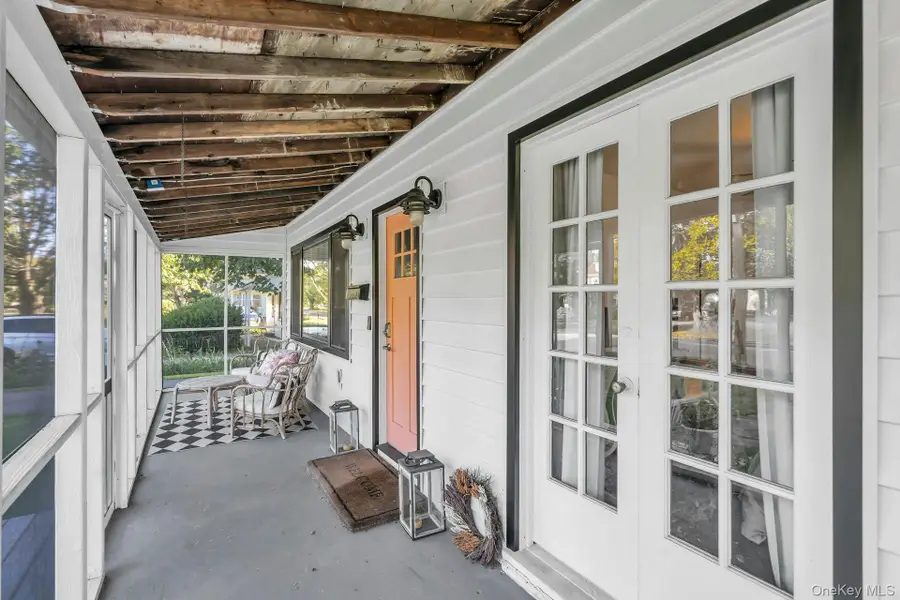 172 Lincoln Avenue, Sayville, NY 11782 - Image #3