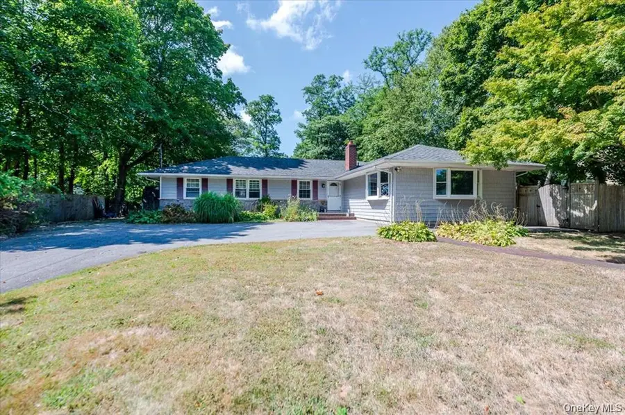 237 Oakwood Road, Huntington, NY 11743 - Image #2