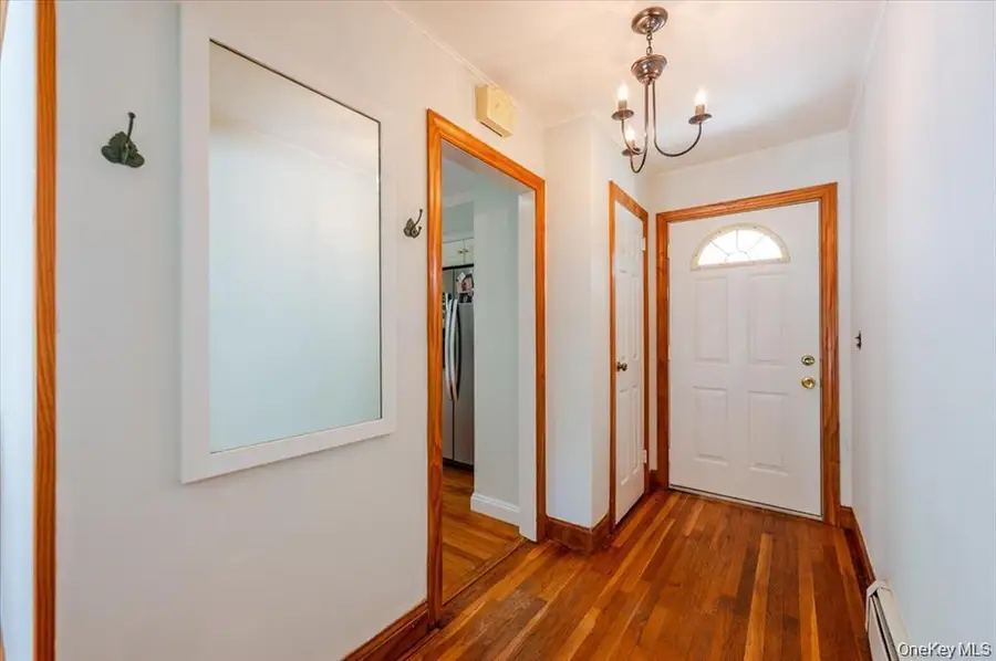 237 Oakwood Road, Huntington, NY 11743 - Image #3