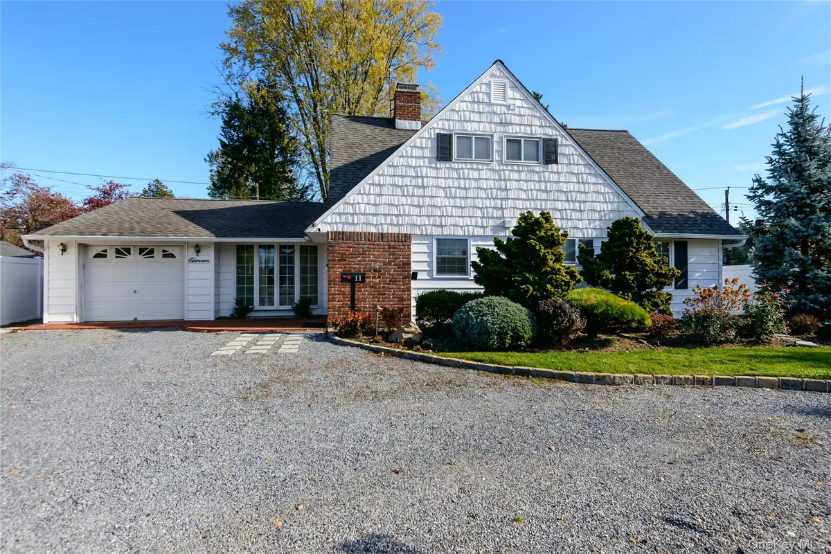 11 Foster Lane, Westbury, NY 11590 - Image #1