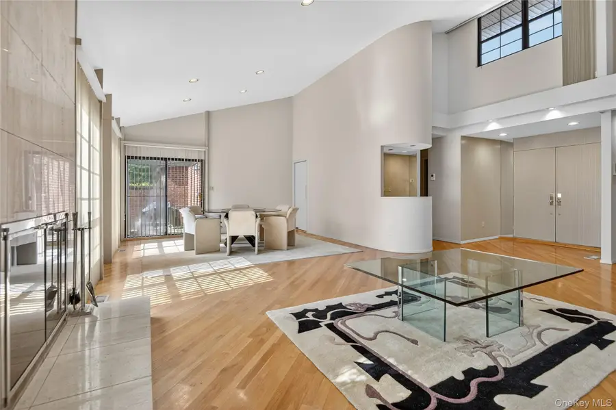 39 Bluebird Hill Court, Manhasset, NY 11030 - Image #3