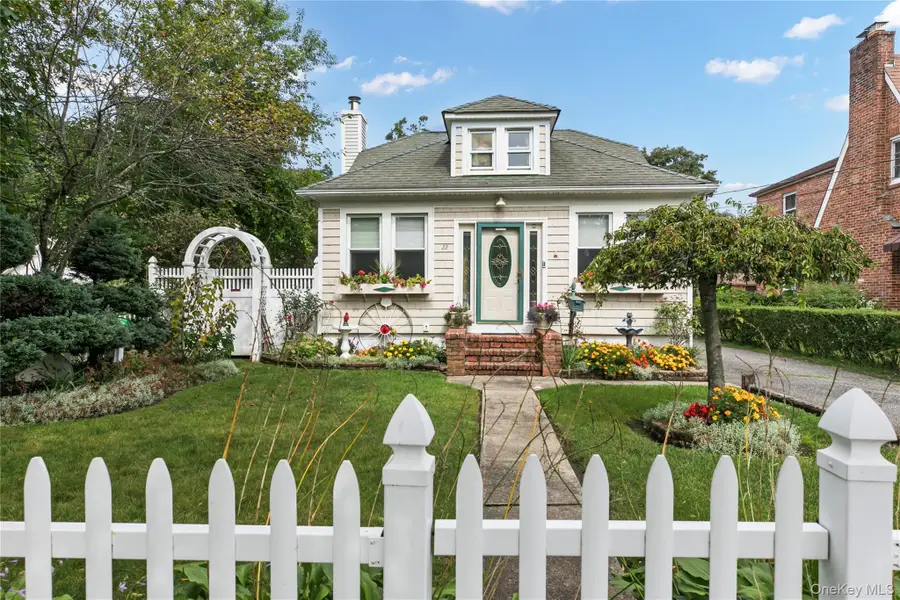 22 3rd Avenue, Central Islip, NY 11722 - Image #2