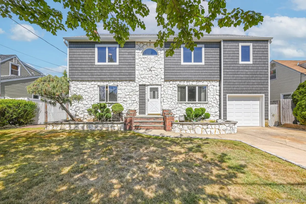 203 N Manhattan Avenue, Massapequa, NY 11758 - Image #1