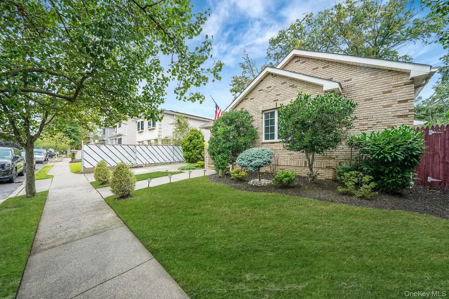 155 Bathgate St, Staten Island, NY 10312 - Image #3