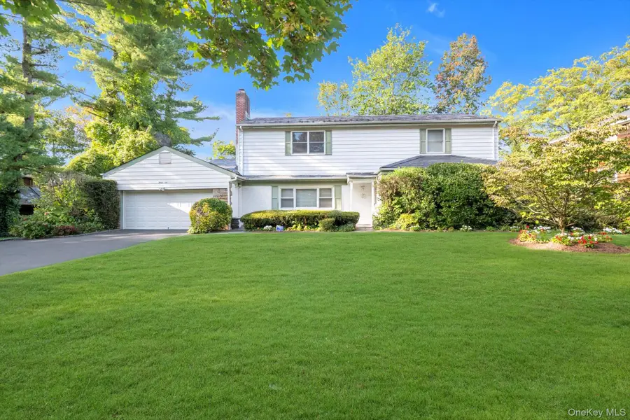 36 Somerset Drive S, Great Neck, NY 11020 - Image #3