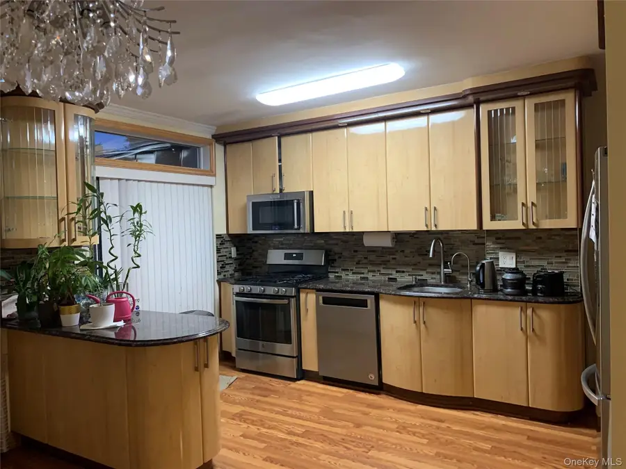 7285 Yellowstone Blvd, Forest Hills, NY 11375 - Image #2