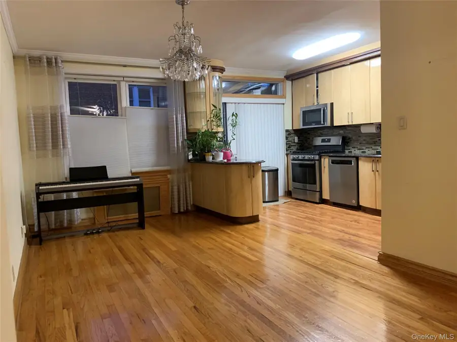 7285 Yellowstone Blvd, Forest Hills, NY 11375 - Image #3