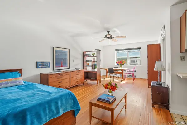 73-44 Austin Street #4T, Forest Hills, NY 11375