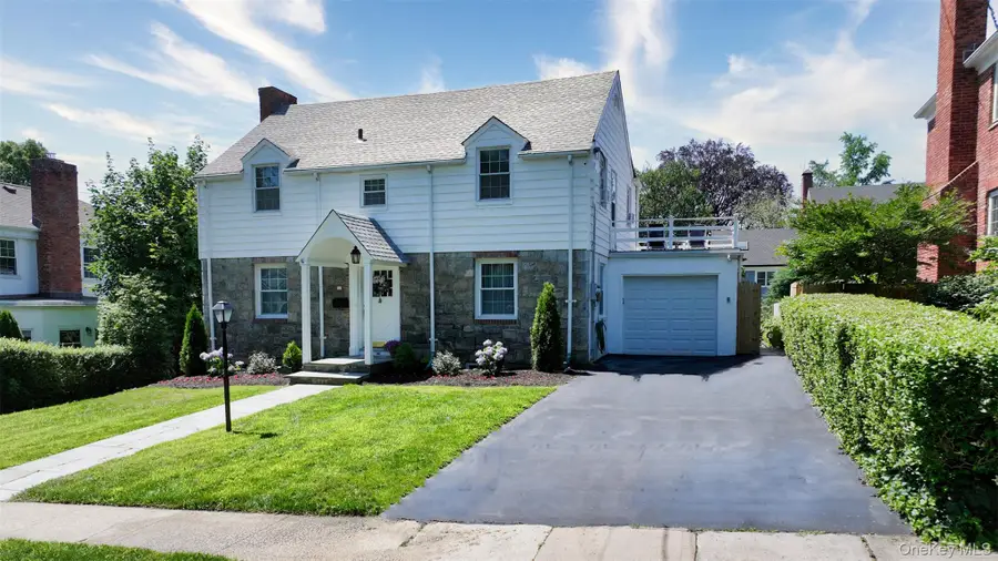 32 Biltmore Avenue, Yonkers, NY 10710 - Image #2