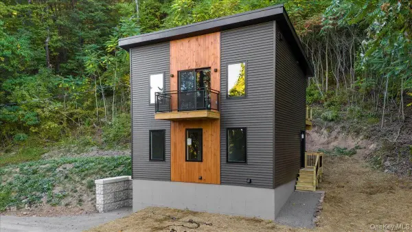 711 Vedder Mountain Road, Catskill, NY 12414