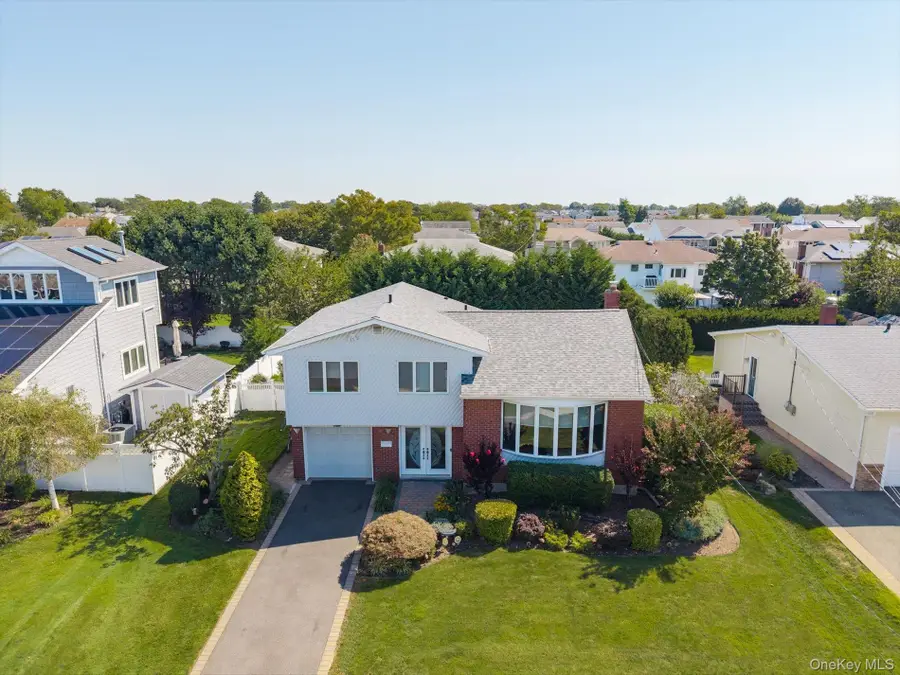 33 W End Avenue, Massapequa, NY 11758 - Image #3