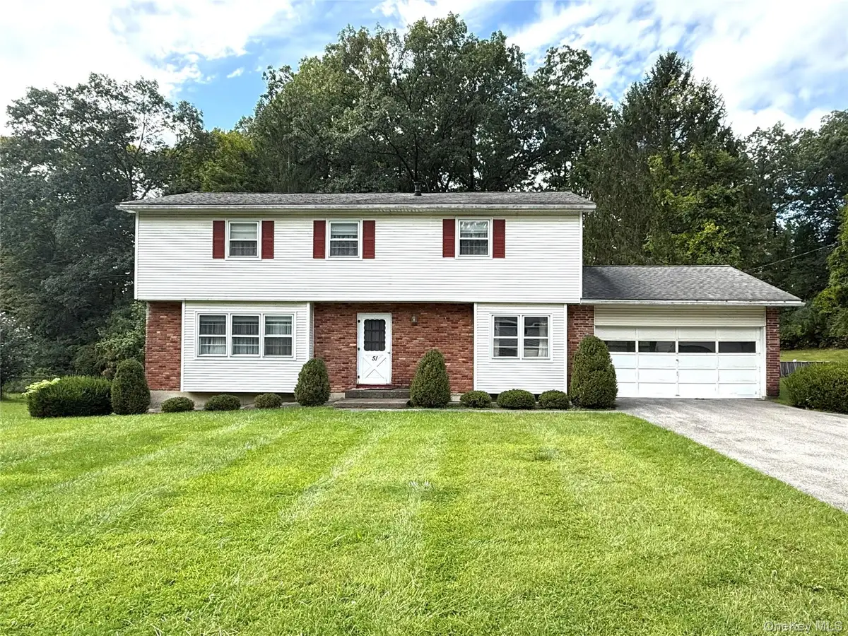 51 Stuart Drive, Poughkeepsie, NY 12603 - Image #1